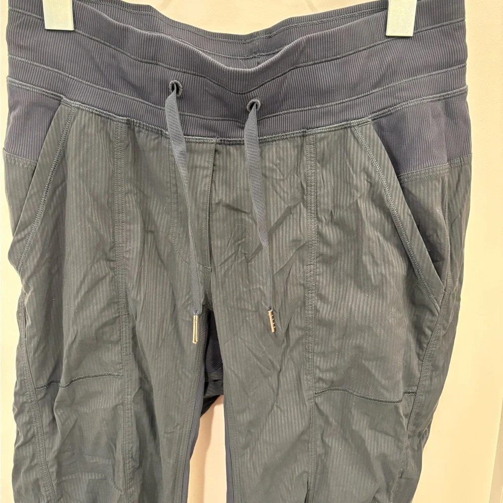 Lululemon Dance Studio Pant III Size 6 - Picture 5 of 14